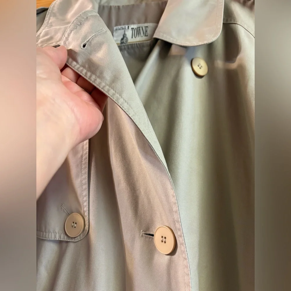 Vintage London Fog Double Breasted Trench Coat, Size 10 Petite - Picture 4 of 14